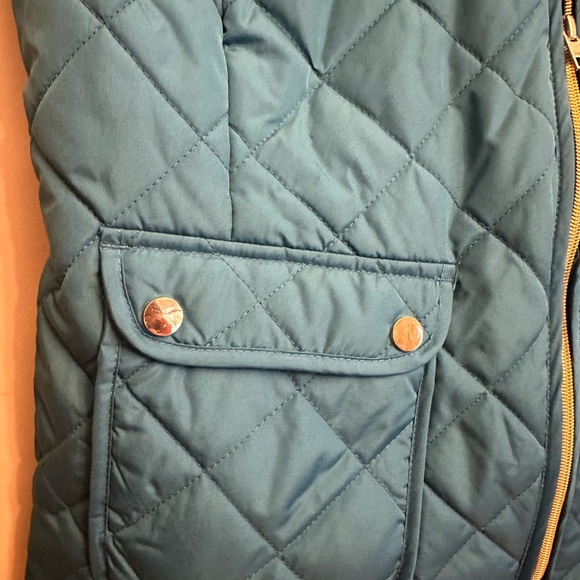 St. John's Bay Blue Quilted Vest NWT - Picture 4 of 6
